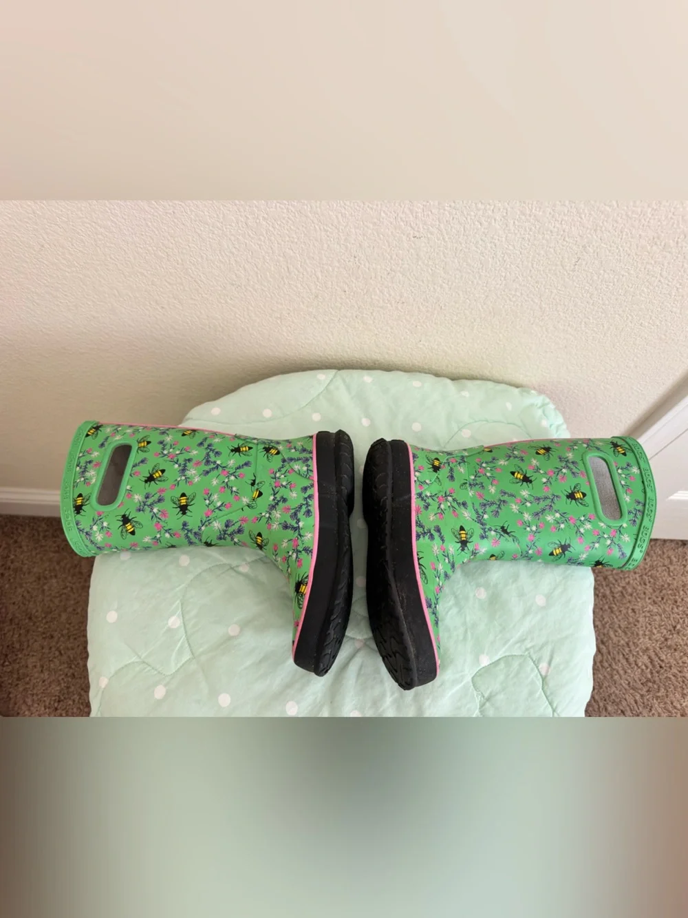 BOGS Kids' rain boots green a pink and blue floral bee print size 13